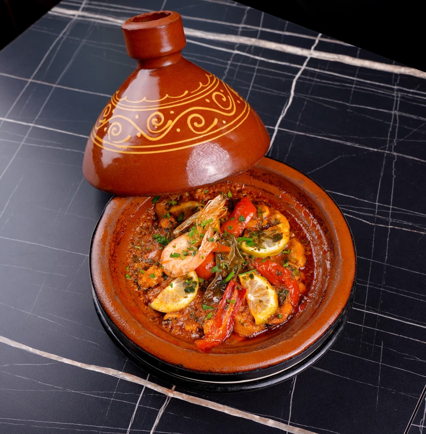 Tajine de crevettes (sauce tomate)